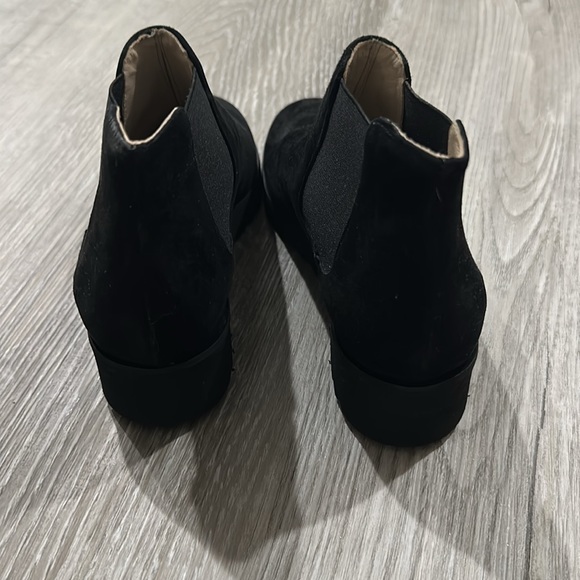 Enrico Chelsea Boot (Girls sz 4)
Amalfi by Rangoni - Picture 4 of 5